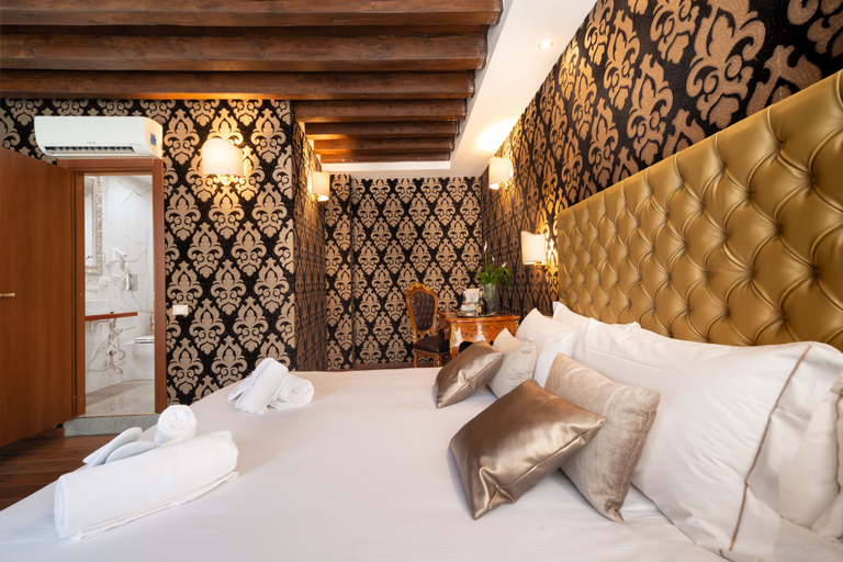 Bedroom 5, Domus Superior, Venezia