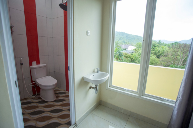 Bathroom 5, Hotel Hayana, Kepulauan Sangihe
