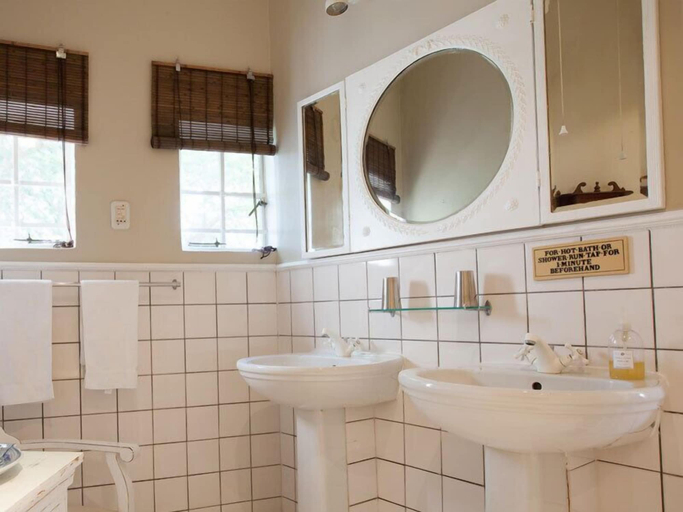 Bathroom 3, Chartwell Castle, City of Johannesburg
