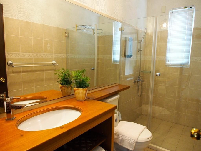 Bathroom 4, Posia122, Tainan