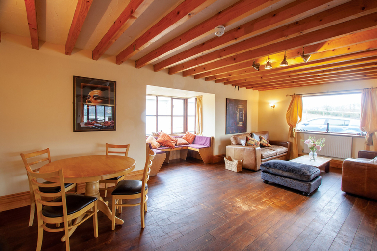 Others 4, The Lake House Retreat - 7 Bedroom, Swansea