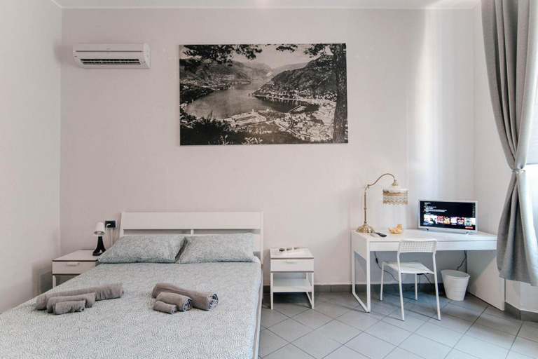 Bedroom 2, Downtown Rooms, Como