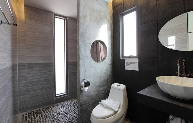 Bathroom 3, Surintra Boutique Resort, Phuket Island