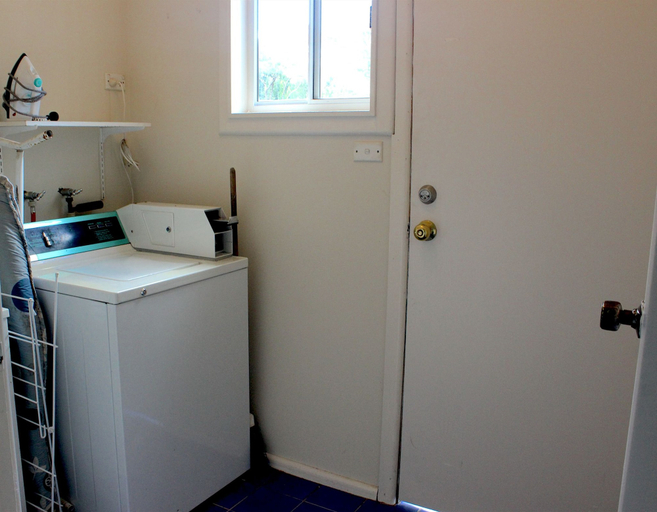 Bathroom 3, Mountain Top Holiday Home, Blue Mountains