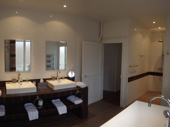 Bathroom 5, Le Clos Sainte-Marie, Loir-et-Cher