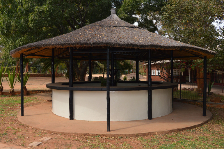 Exterior & Views 2, Orange Grove Motel, Makonde