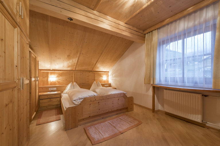 Bedroom 2, Residence Lusina, Bolzano