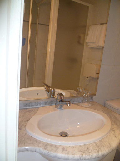 Bathroom 2, Le Terminus, Hainaut