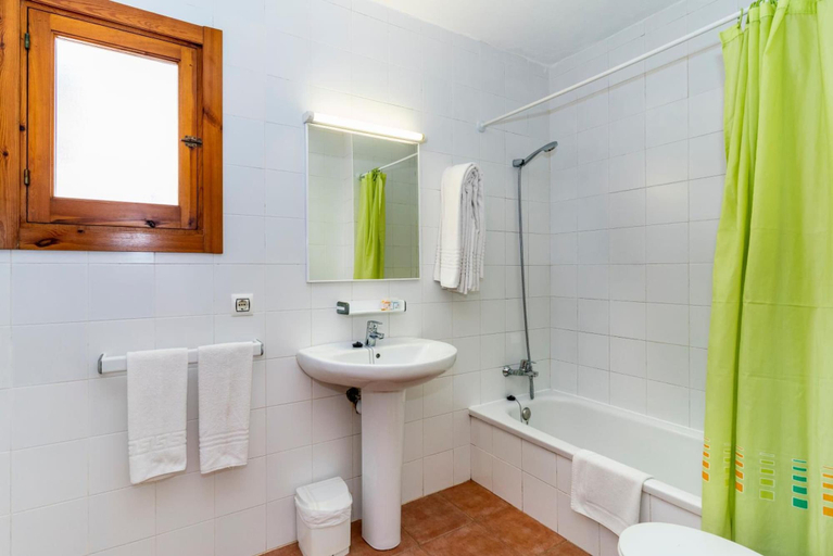 Bathroom, Apartamentos Vistapicas, Baleares