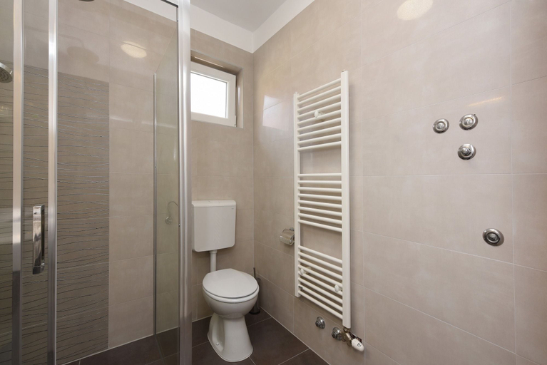 Bathroom 3, Holiday Apartments Yes Peace, Zadar
