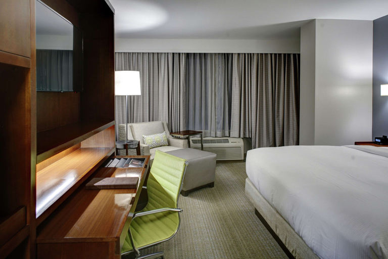 Bedroom 3, DoubleTree by Hilton Hotel Biloxi, Harrison