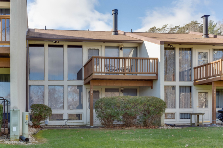 Exterior & Views 2, Stony Court at Bryce Mountain by Coolvacay, Shenandoah