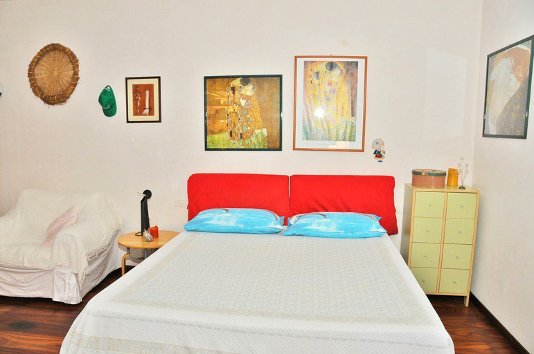 Bedroom 2, Villa Giorgio, Brindisi