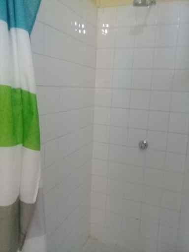 Bathroom 3, Rekona Lodge, Gizo