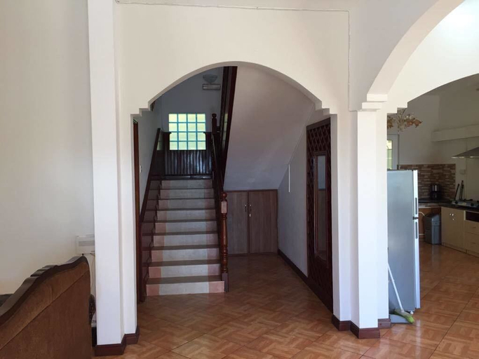 Others 4, Villa Sarbel
