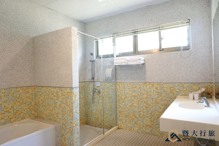 Bathroom 5, NCNU Campus Inn, Nantou