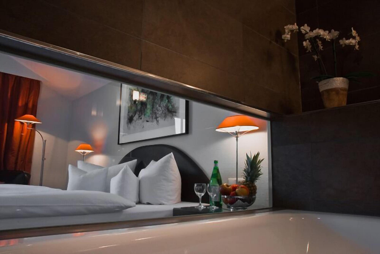 Bedroom 2, Hotel Lechnerhof, München