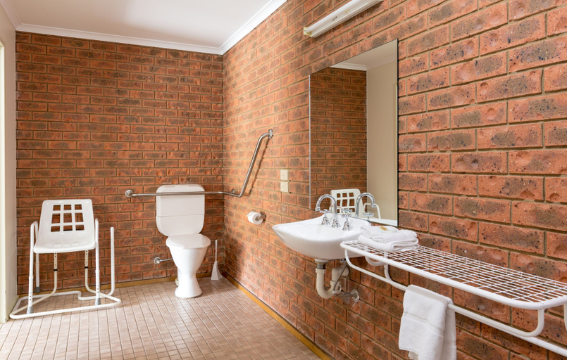 Bathroom 5, Advance Motel, Wangaratta - Central