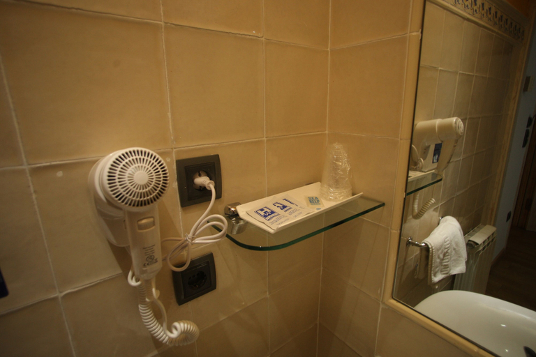 Bathroom 5, Boutique Hotel Castilla, Soria