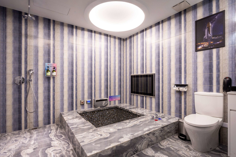 Bathroom 3, Aurora Motel, Taichung