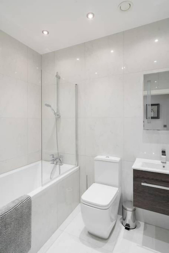 Bathroom 3, Kings Apartments by Flagons Living, Wokingham