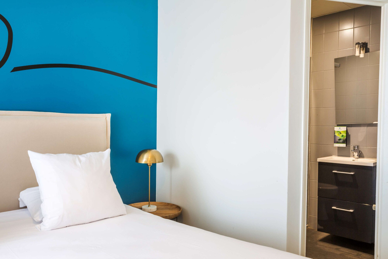 Bedroom 3, Sure Hotel by Best Western Argentan, Orne