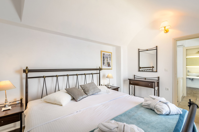 Bedroom 5, Golden Grey Goose, South Aegean