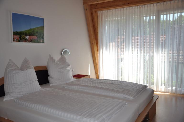 Bedroom 3, Gasthaus Warteck, Breisgau-Hochschwarzwald