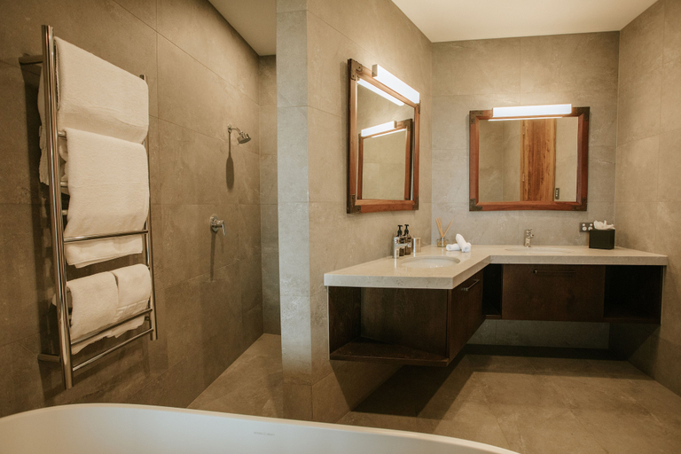Bathroom 4, Stoneridge Estate, Queenstown-Lakes
