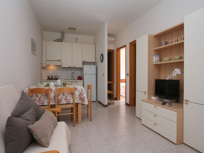 Others 4, Villa Capinera, Udine