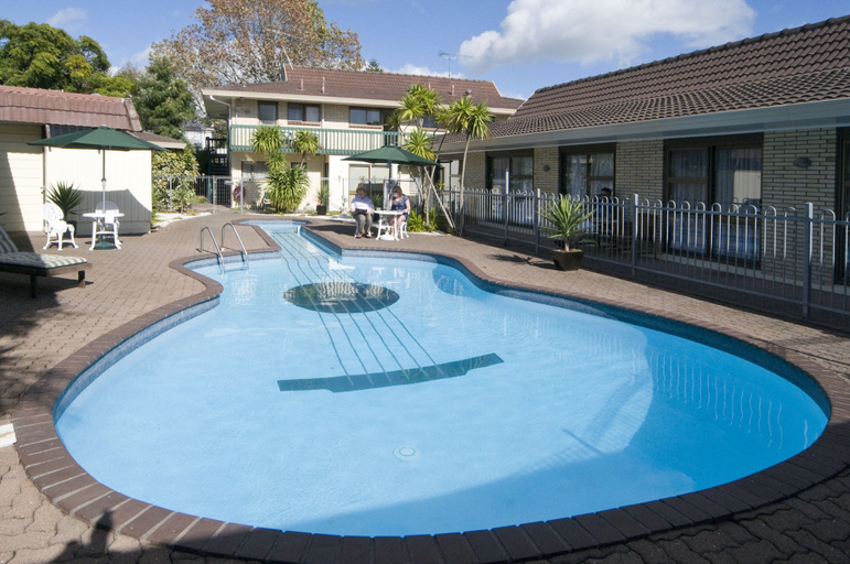 Sport & Beauty 4, Dukes Midway Lodge, Waitakere