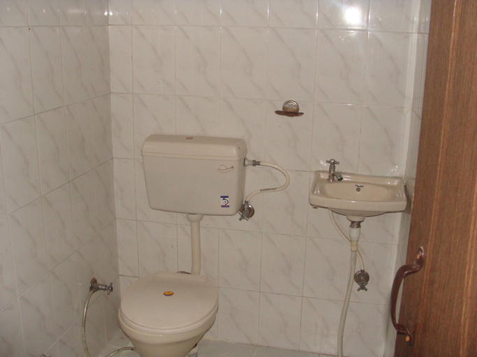 Bathroom 3, Hotel Abhinandan grand, Dehradun
