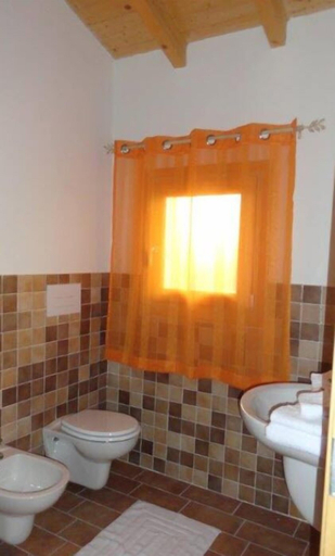 Bathroom, La Janna Di La Faj, Nuoro