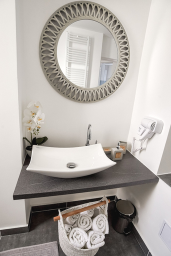 Bathroom 4, Metropole Apartments Old Town, Municipiul Bucuresti