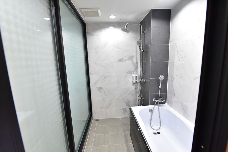 Bathroom 4, The U-Time Hotel, Hat Yai