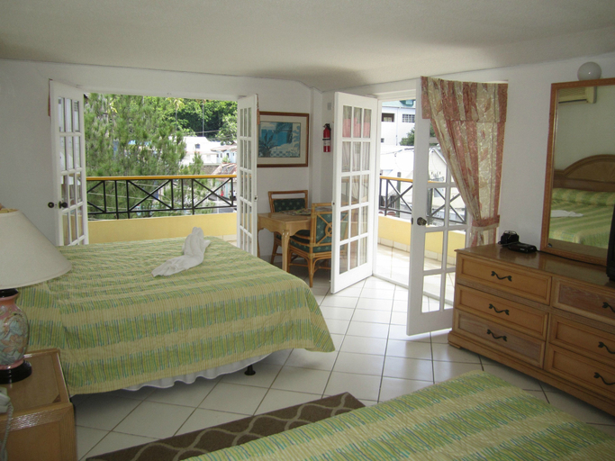 Bedroom 3, The Downtown Hotel