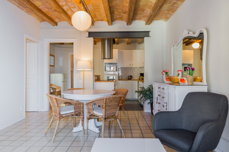 Others 5, White Suite Barcelona, Barcelona