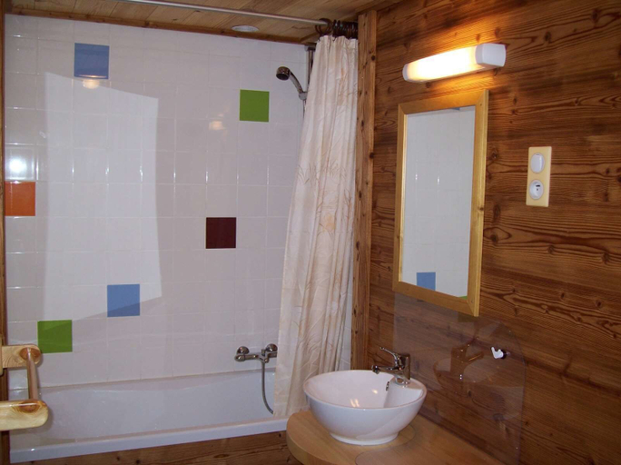 Bathroom 5, Hôtel La Marmotte, Vosges