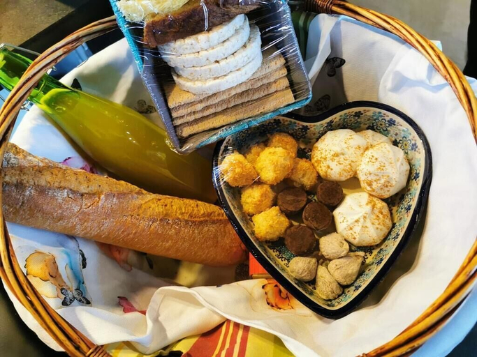 Food & Drinks, Chalet Bien-Hêtre, Pyrénées-Atlantiques
