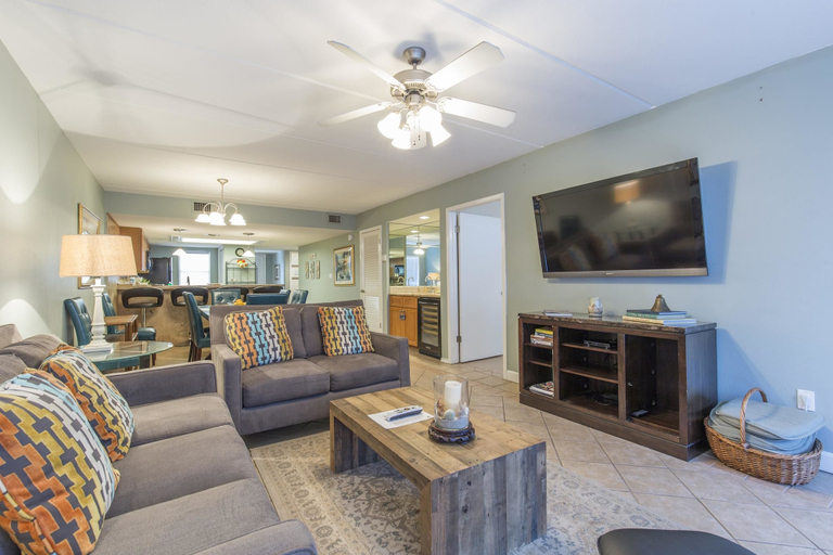 Others 1, Suntide II Condominium 201, Cameron