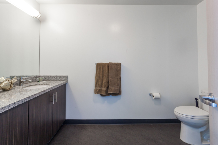 Bathroom 4, Tripbz Vermont Apartments, Los Angeles