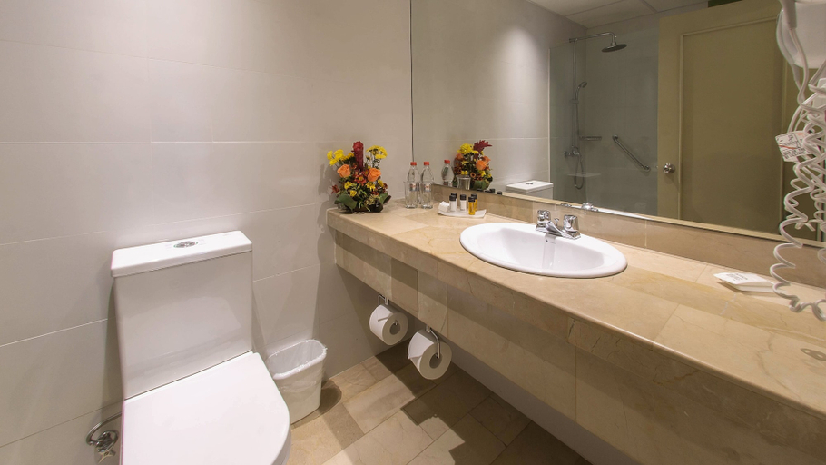 Bathroom 5, Grand Hotel Guayaquil, Centro Histórico., Guayaquil
