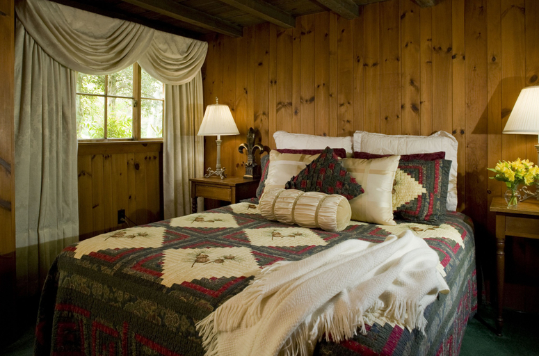 Bedroom 4, 1906 Pine Crest Inn, Polk