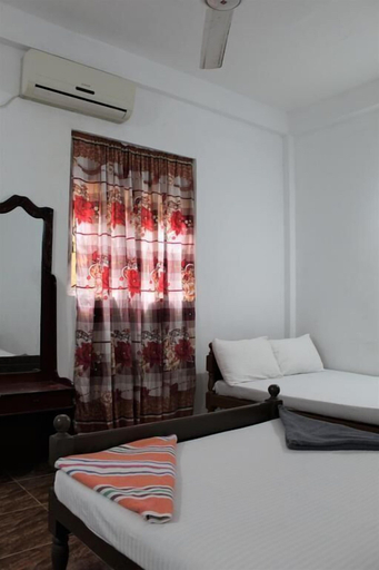 Bedroom 2, Hotel Sisara, Katharagama