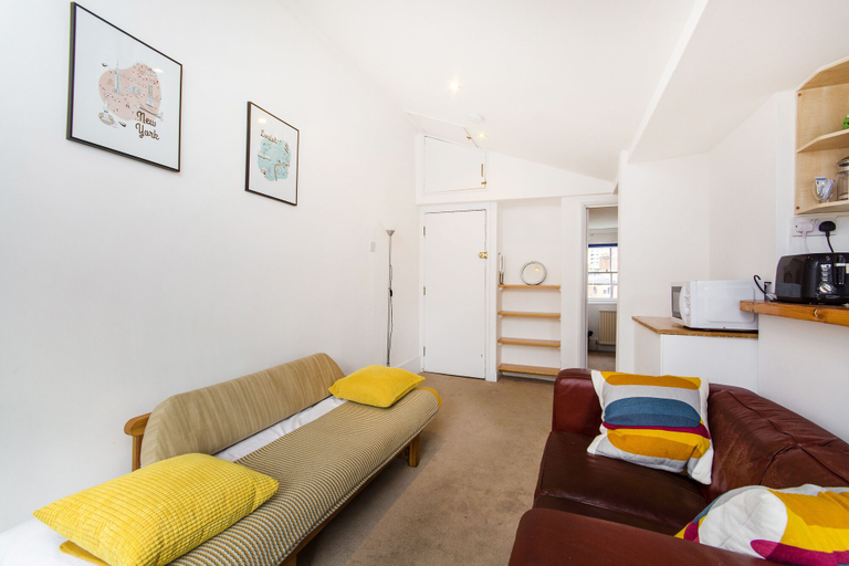 Bedroom 2, Divine in Angel, London