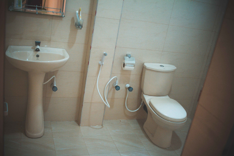 Bathroom 4, Tanoaks Villa, Weligama