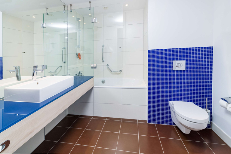 Bathroom 5, Park Inn by Radisson Krakow, Kraków City