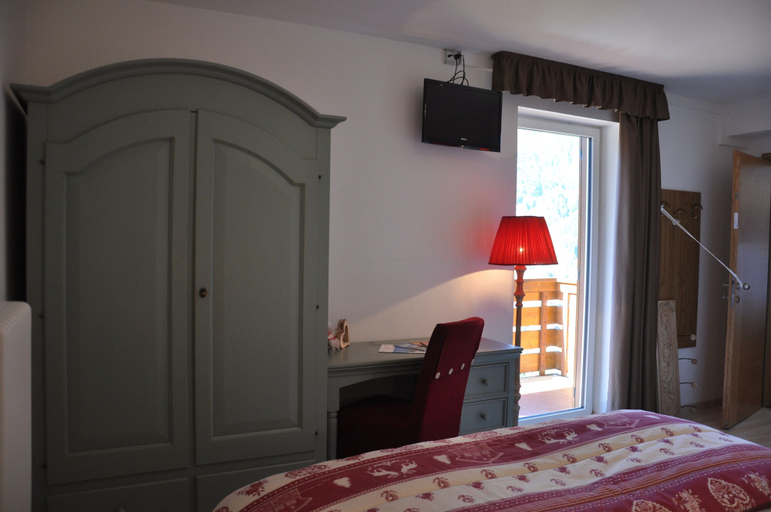 Bedroom 2, Alpenlife Hotel Someda, Trento