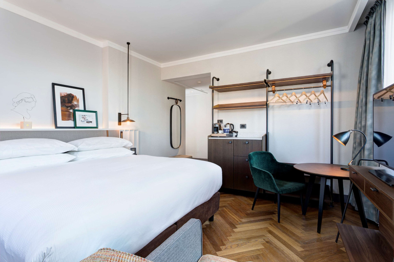 Bedroom 2, DoubleTree by Hilton Rome Monti, Roma