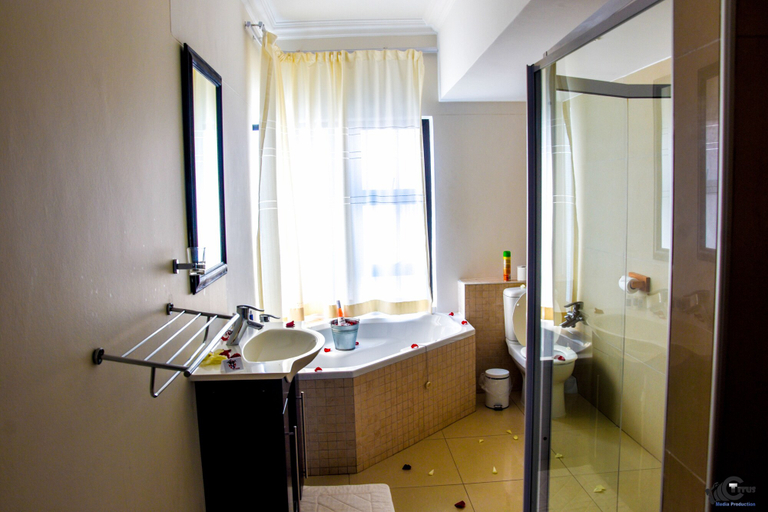 Bathroom 3, Boathouse Seaview Suites Guest House, Swakopmund